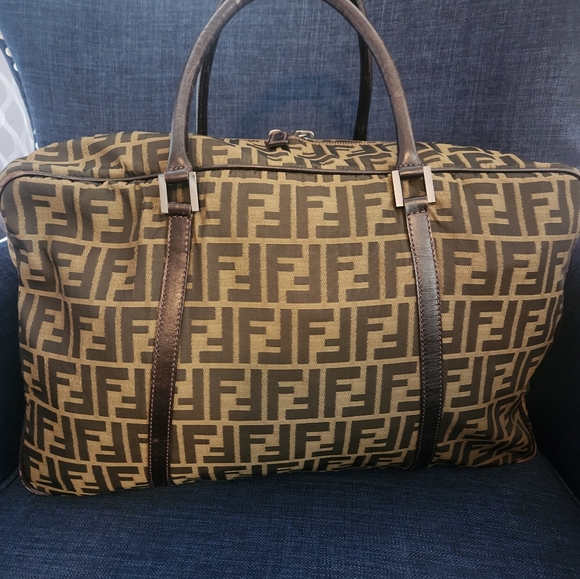 Sold-Fendi Travel Bag w/lock and key! - Picture 5 of 16